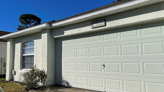 Building Photo - 7323 Lawn Tennis Ln