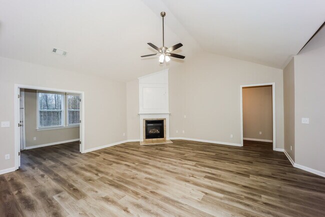 Building Photo - 2807 Summit Pkwy SW