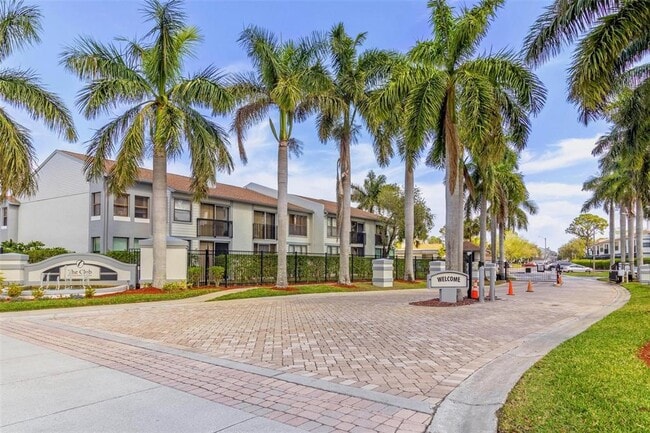 Building Photo - 2002 Blue Hawk Ct