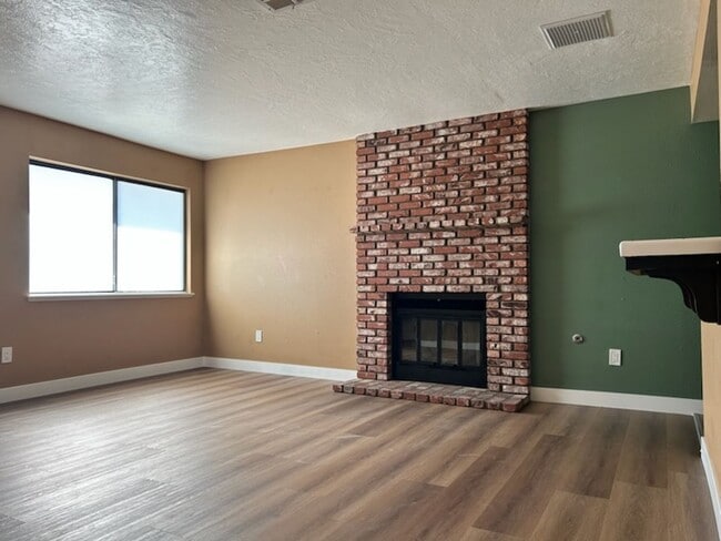 Foto del edificio - 912 W Graaf Ave