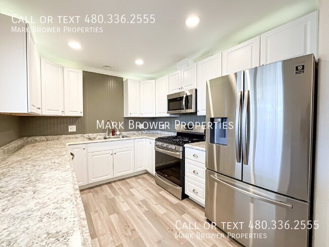 Foto del edificio - 2241 W Clarendon Ave