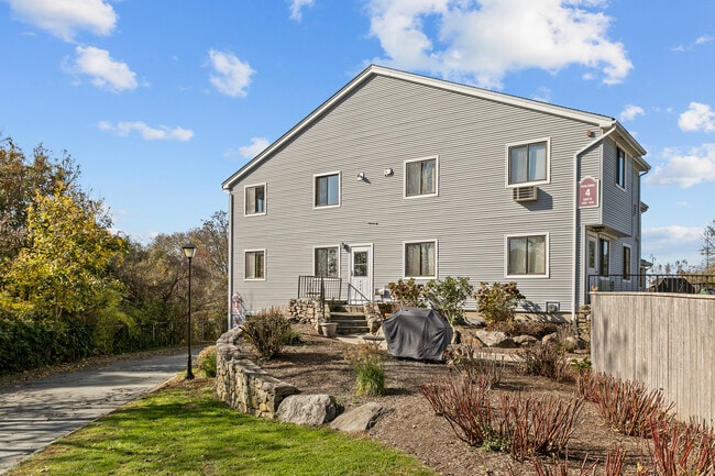 Building Photo - 66 Girard Ave