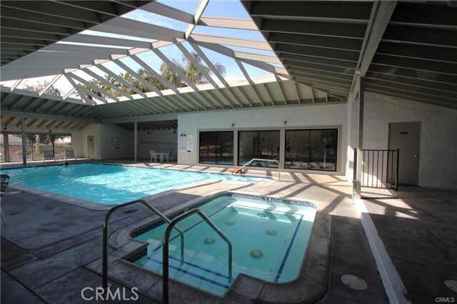 Building Photo - 242 E Fern Ave