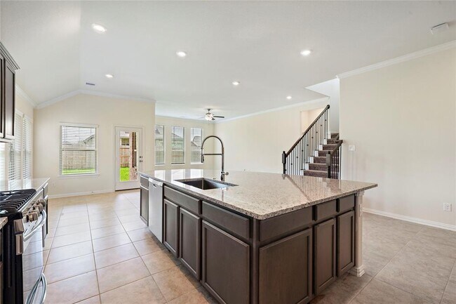 Foto del edificio - 9010 Lost Castle Wy