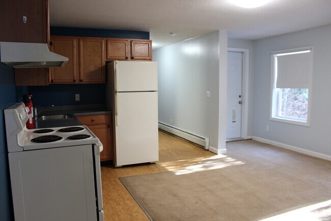 Building Photo - 166 Whittier Rd