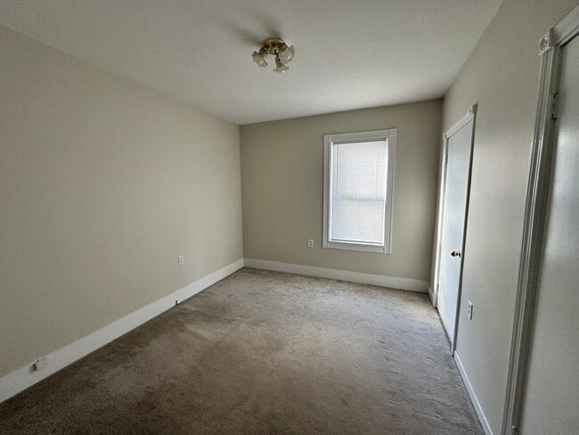 Building Photo - 18 Gage St