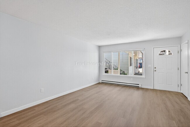 Foto del edificio - Traditional 2 BD | 1 BA in Bustling St. Jo...