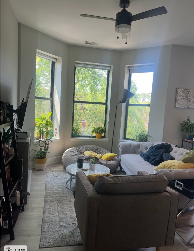 Photo - 3611 North Greenview Avenue, Unit TOP