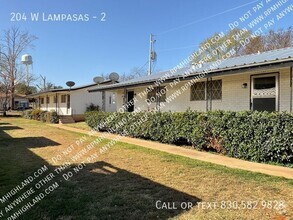 Building Photo - 204 W Lampasas St