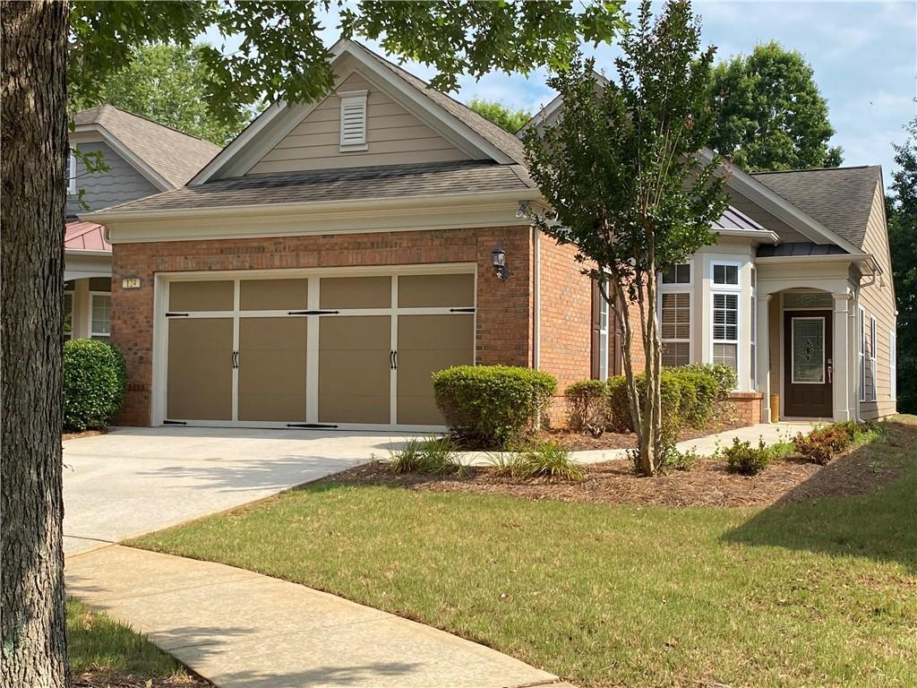 Primary Photo - 124 Spider Lily Ct