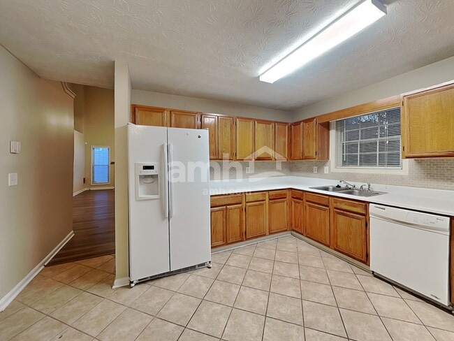 Foto del edificio - 670 Old Johnson Rd