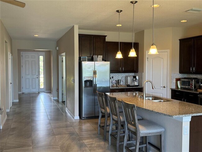 Building Photo - 2839 Esmeralda Dr