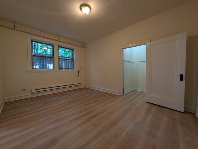 Foto del edificio - 2536 N Sawyer Ave