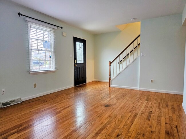 Foto del edificio - 16 Brookview Dr