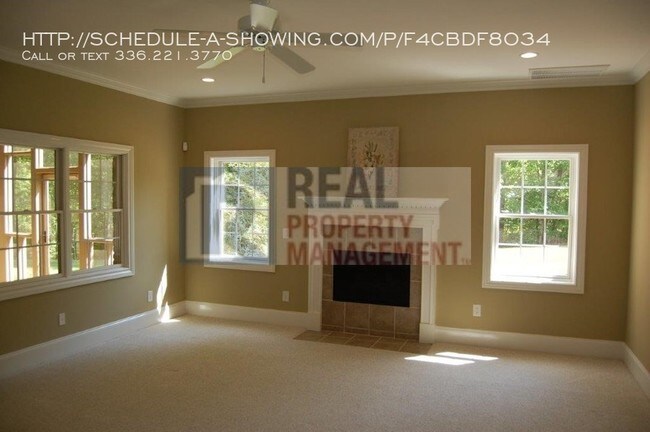 Building Photo - Executive Home >5000SF in Henson Forest
