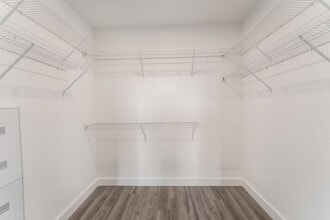 Building Photo - PINNACLE Orange Crossing