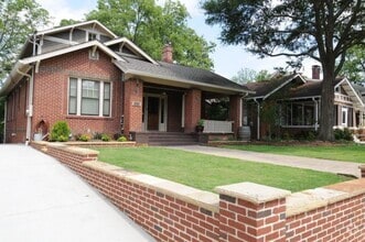 Building Photo - 895 Arlington Pl NE