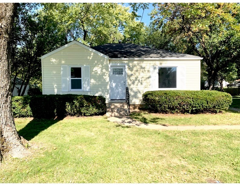 Primary Photo - 109 Greenfield Dr
