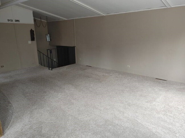 Building Photo - 978 Wellington Ct