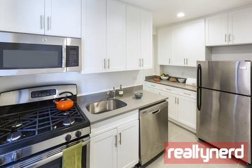 Foto del edificio - 2775 E 12th St
