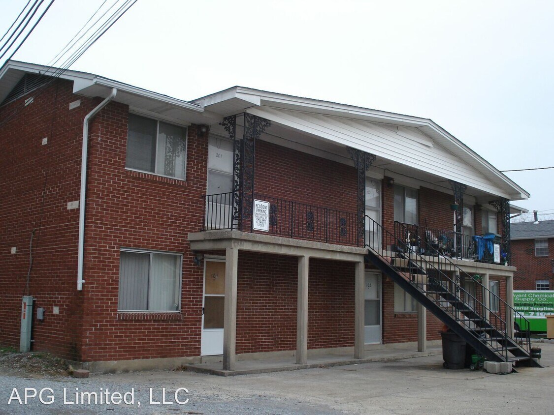 Primary Photo - 818 Themis St