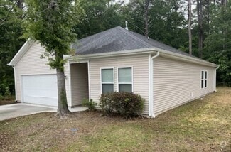 Building Photo - 205 W Pine St