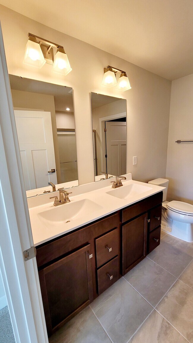 Foto del edificio - 5739 Addison Gate Dr