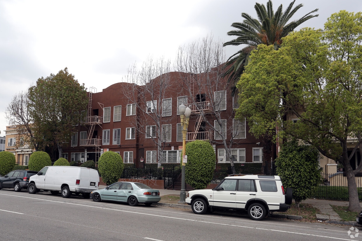 Foto principal - 406 - 412 S Rampart Blvd