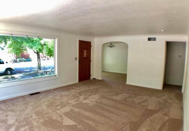 Photo - 910 E 26th Ave House