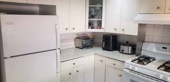 Building Photo - 4512 Fisher Crt