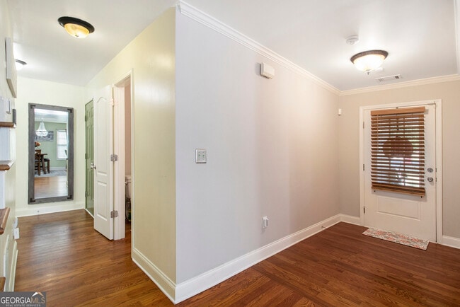 Foto del edificio - 4079 Essex Dr