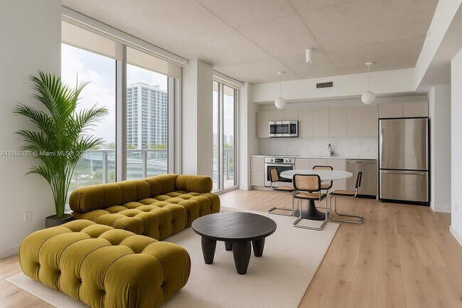 Foto del edificio - 3470 E Coast Ave