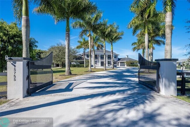 Building Photo - 15755 Sunnyland Ln