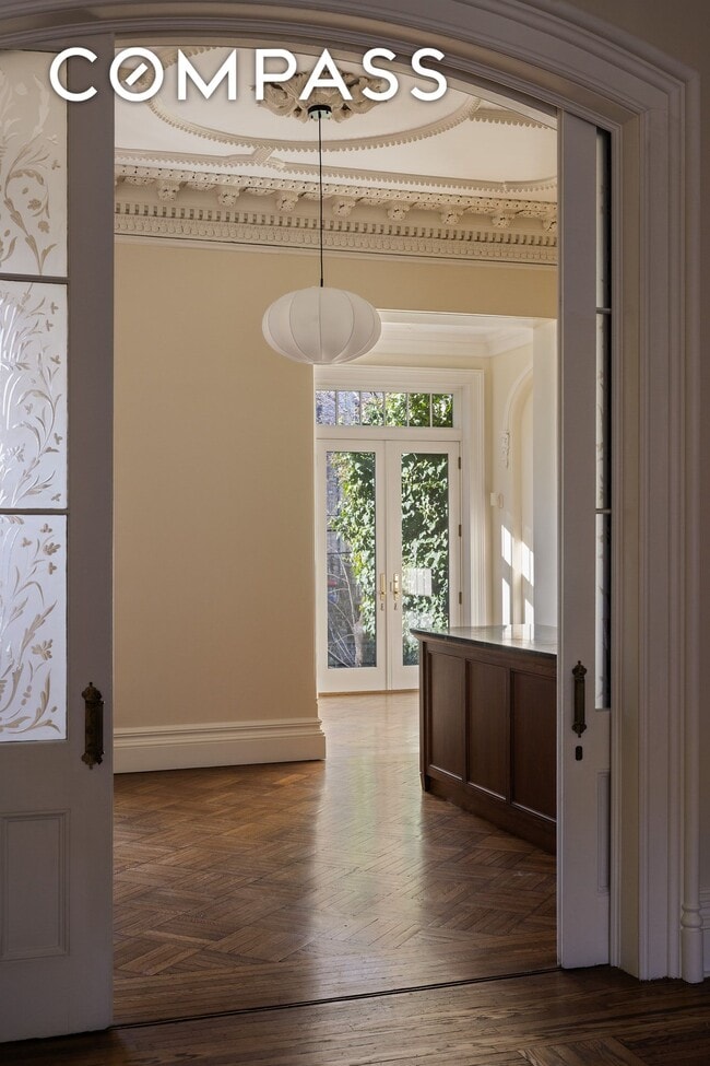 Building Photo - 216 Carlton Ave