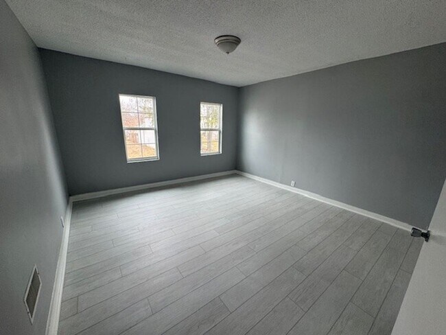 Foto del edificio - 627 N Tacoma Ave