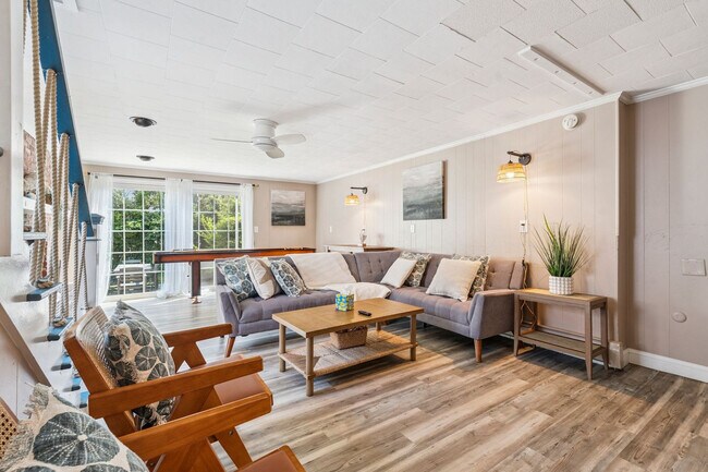 Foto del edificio - 2 Dover Ave