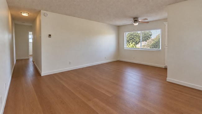 Building Photo - 2867 W 235th St