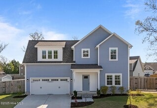 Building Photo - 201 Broadleaf Dr