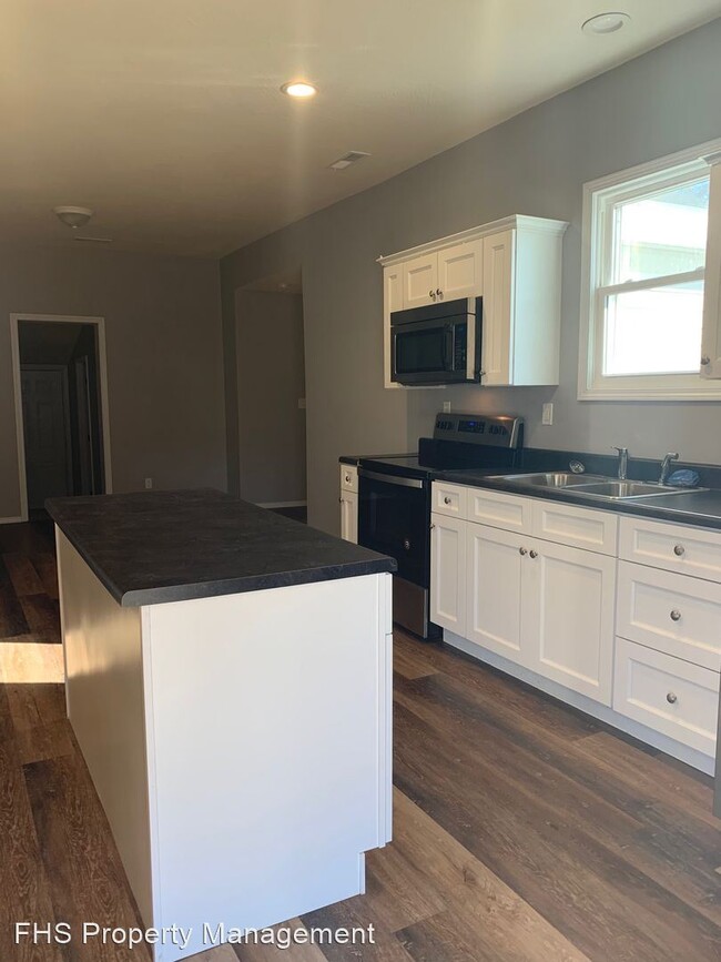 Foto del edificio - 3 br, 1 bath House - 2222 W Calhoun St