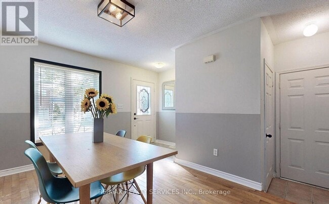 Photo du bâtiment - 16 Fairway Ct