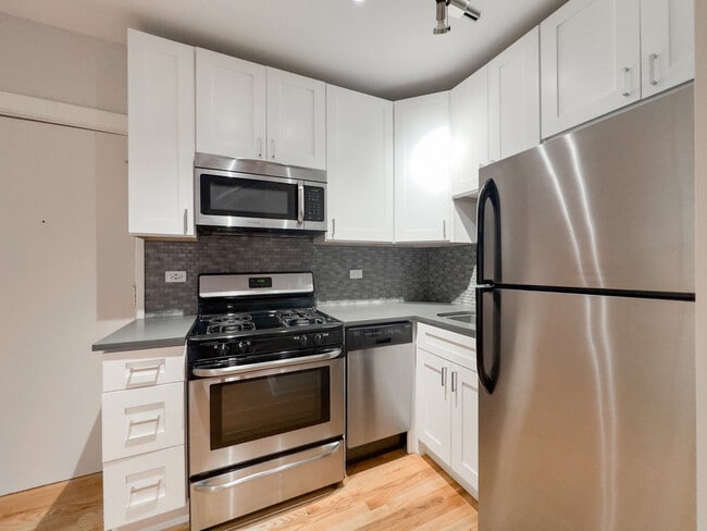 Building Photo - 2424 N Kedzie Blvd