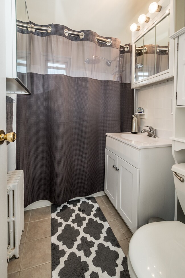 Building Photo - Garwood Gardens Apartments