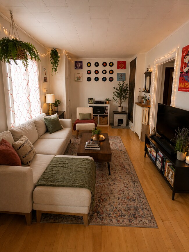 Foto del edificio - 421 N 18th Ave E