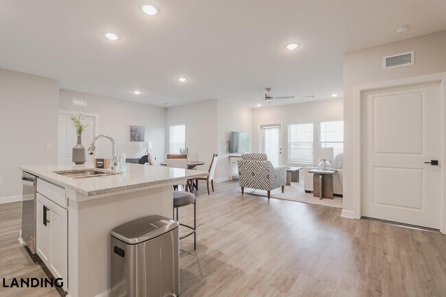 Building Photo - 5001 Willowgate Lp