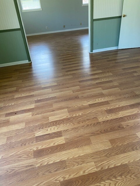 Foto del edificio - 5270 Wildwood Dr