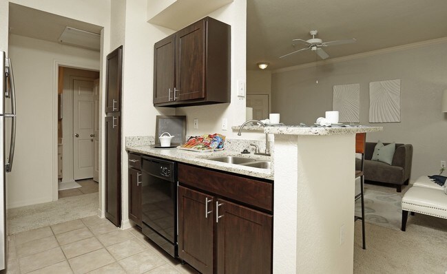 Building Photo - 2373 Lake Debra Dr