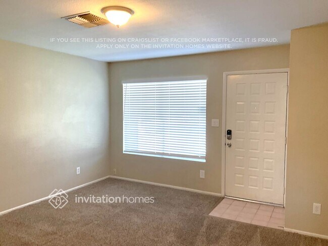 Foto del edificio - 811 E Hillview Cir