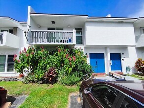 Building Photo - 17100 SW 94th Ave