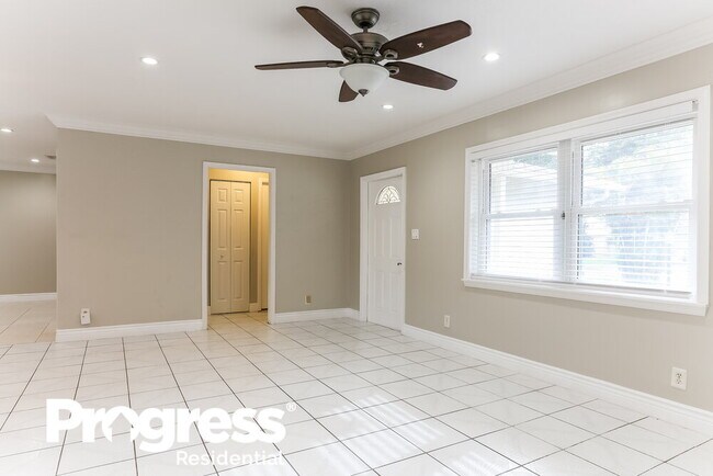 Building Photo - 9842 Spanish Isles Dr