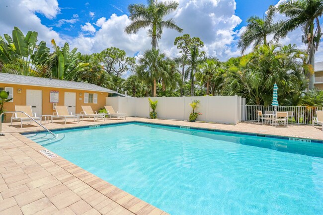 Foto del edificio - **ANNUAL OR SEASONAL RENTAL**